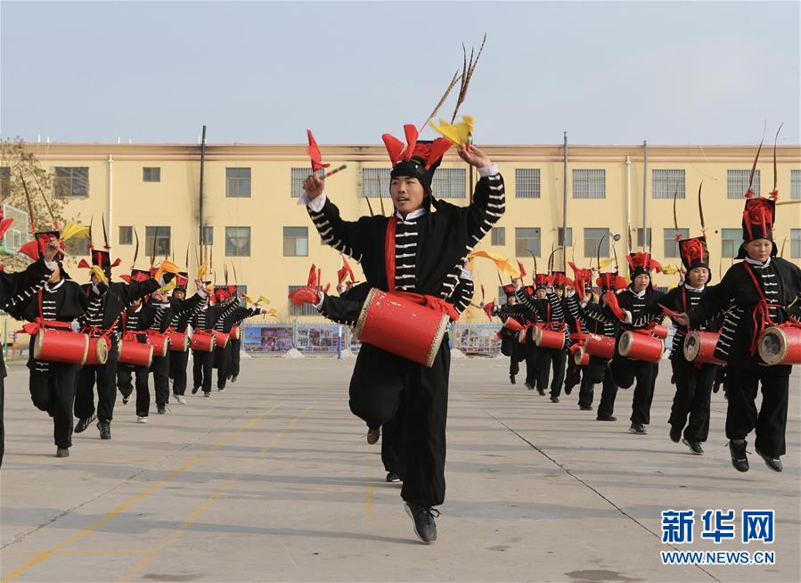 (社會)(4)甘肅武威:非遺“攻鼓子”進(jìn)校園