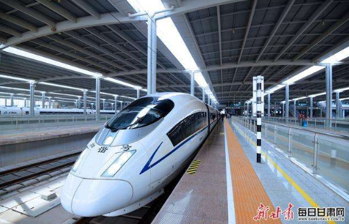 蘭鐵集團(tuán)停運(yùn)30.5對(duì)列車 全力打好疫情阻擊戰(zhàn)