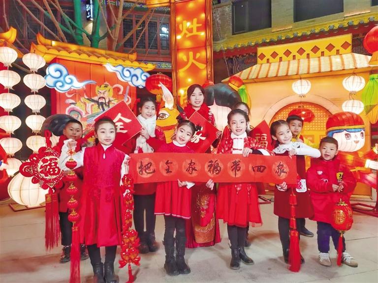 中共蘭州市委宣傳部出品 原創(chuàng)音樂電視《全家?！?向全市人民拜年！