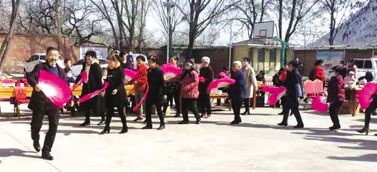 蘭州：紅紅火火過(guò)大年 歡歡喜喜鬧元宵