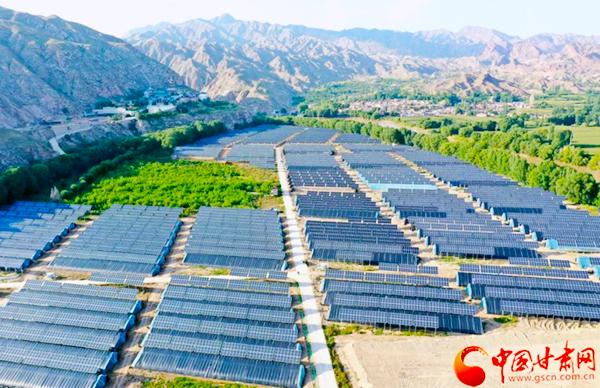 【奮斗百年路 啟航新征程 脫貧攻堅(jiān)答卷】以村為家，把貧困戶(hù)當(dāng)家人——記全國(guó)脫貧攻堅(jiān)先進(jìn)個(gè)人錢(qián)有