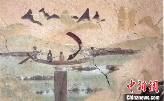 “一人搖櫓晃扁舟，兩人撐篙水上漂?！眻D為莫高窟第323窟《搖櫓帆船》（初唐）?！《鼗脱芯吭汗﹫D