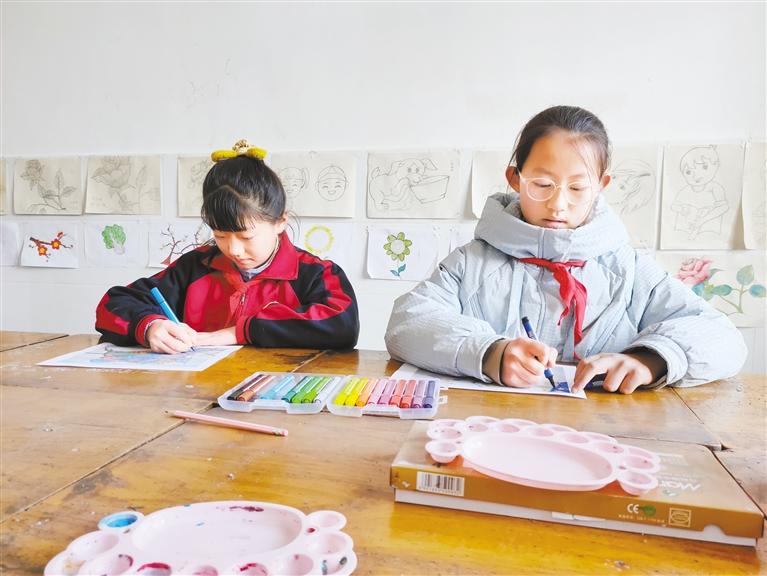 甘肅這兩名小朋友，被太空中亞平老師點(diǎn)了名