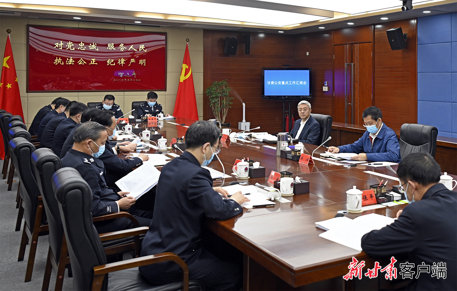 【甘快看】尹弘在甘肅省公安廳調(diào)研時(shí)強(qiáng)調(diào)：堅(jiān)持政治建警鍛造公安鐵軍，全力以赴防風(fēng)險(xiǎn)保安全護(hù)穩(wěn)定