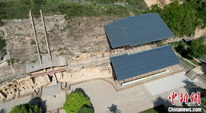 圖為航拍視角下的北石窟寺?！“瑧c龍 攝