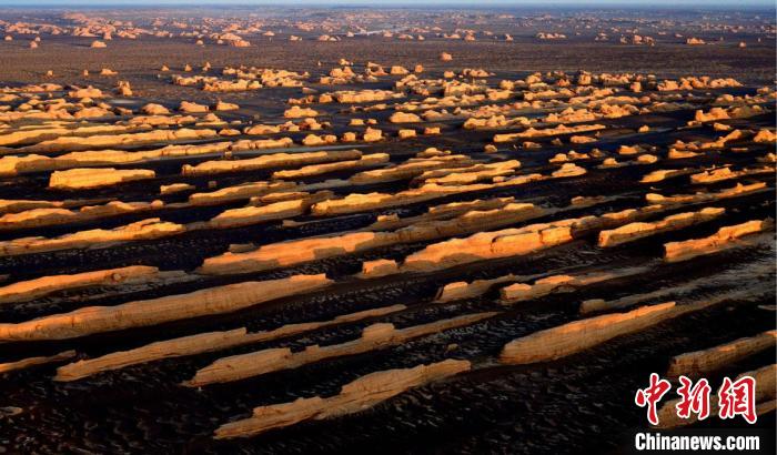 敦煌雅丹世界地質(zhì)公園。(資料圖) 敦煌市委宣傳部供圖