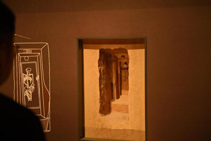 張家川縣馬家塬車(chē)輿博物館展陳的馬家塬遺址出土文物。李亞龍 攝