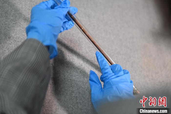 2024年5月7日，拍攝的甘肅省博物館館藏國寶級文物“白馬作”毛筆。李亞龍　攝