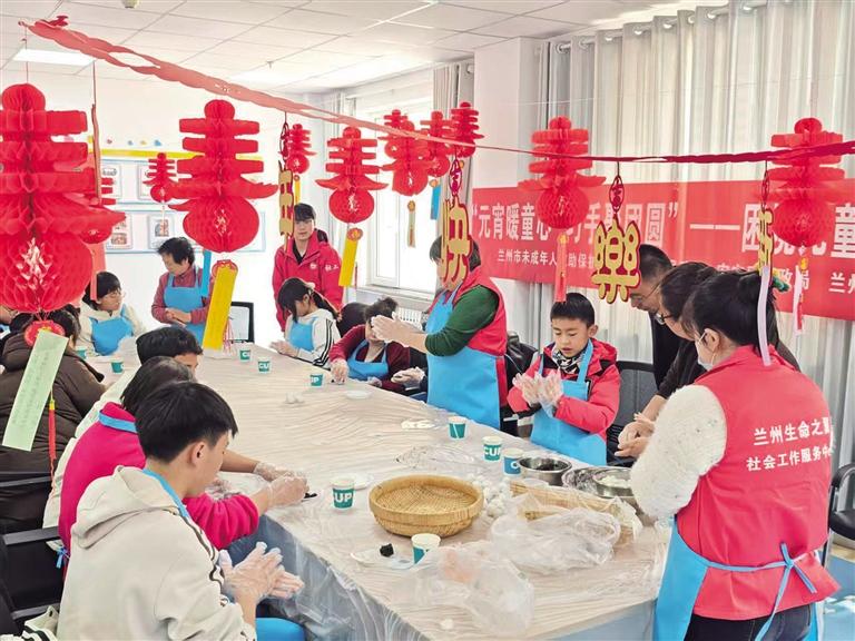 元宵佳節(jié)不孤單